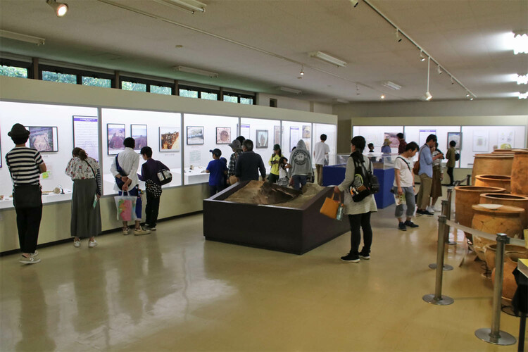 吉野ヶ里歴史公園 展示室で生で出土品を見る