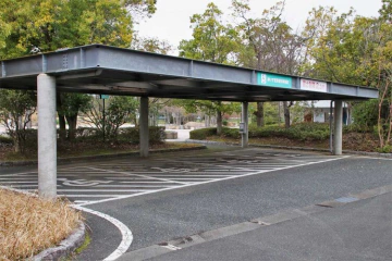 Photo of Handicapped Accessible Parking(east entrance)